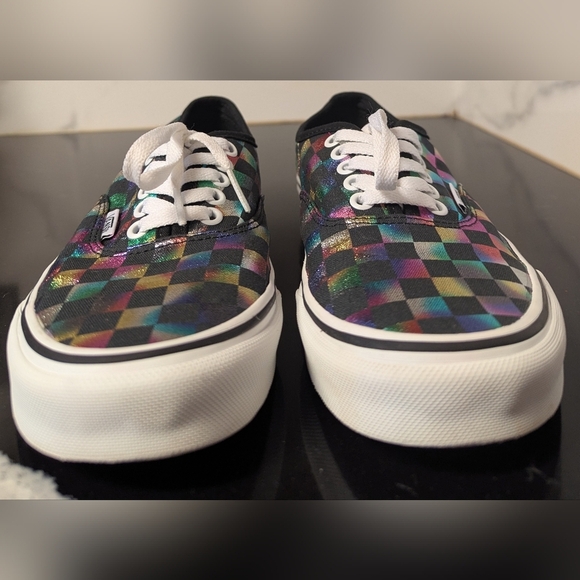 Vans Unisex Iridescent Metallic Checkerboard Skate Shoes M 7 W 8.5 MSRP $69.99 - Picture 3 of 10